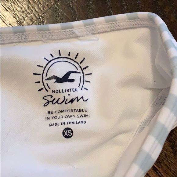 Hollister blue and white striped bikini - Picture 4 of 4